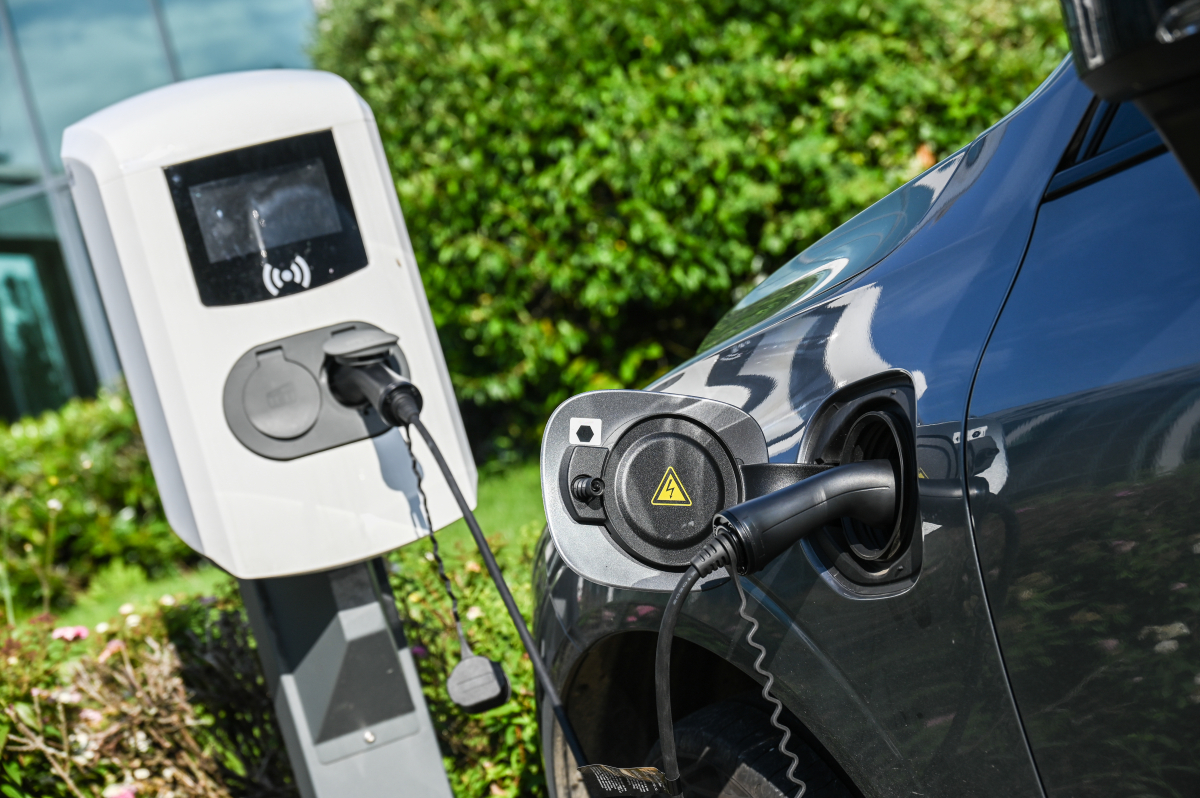 Installateur de borne de recharge voiture électrique - IN'AUV ENERGIES à Aurillac